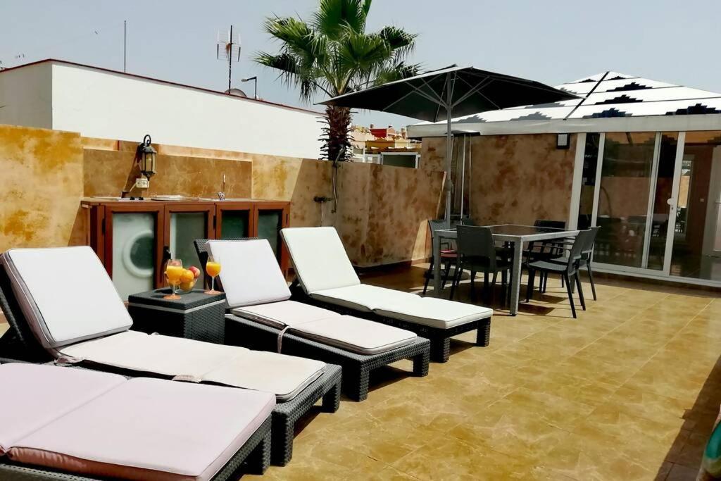 Semi-Detached Villa Sea Views, Huge Terrace, Close Beach ปาล์ม-มาร์ ภายนอก รูปภาพ